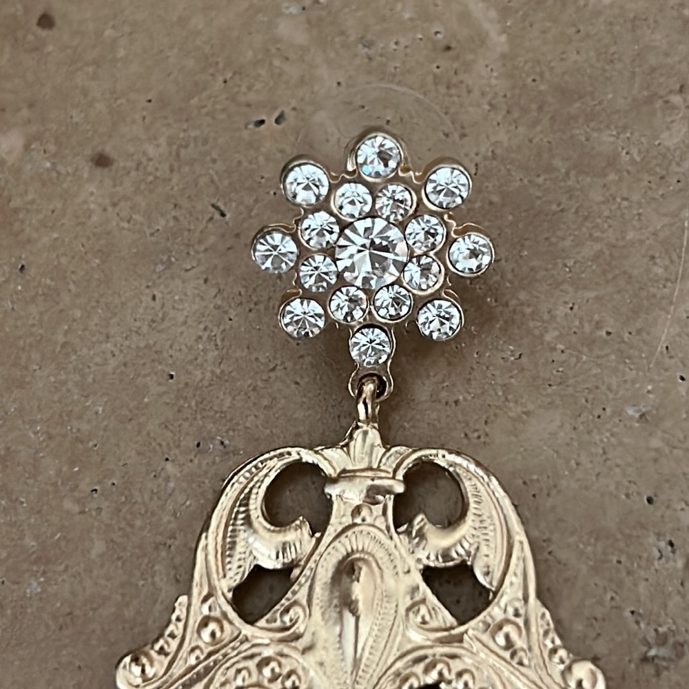 VTG pair of Chandelier Gold Filigree Earrings with Rhinestones - Picture 6 of 8